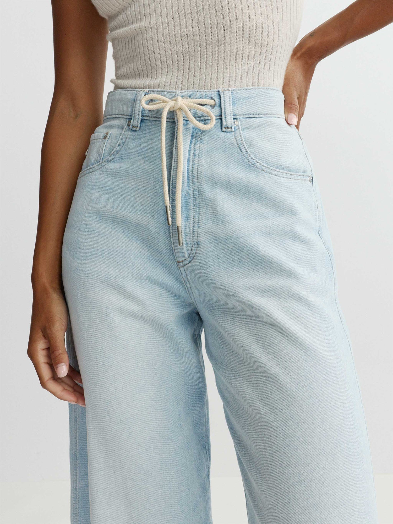 Taylor Relaxed Barrel Jean